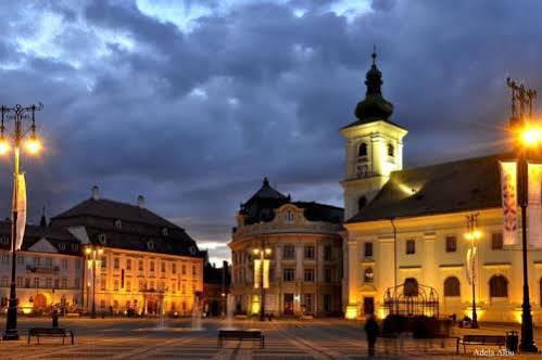 Studio Piata Mare Sibiu Eksteriør billede